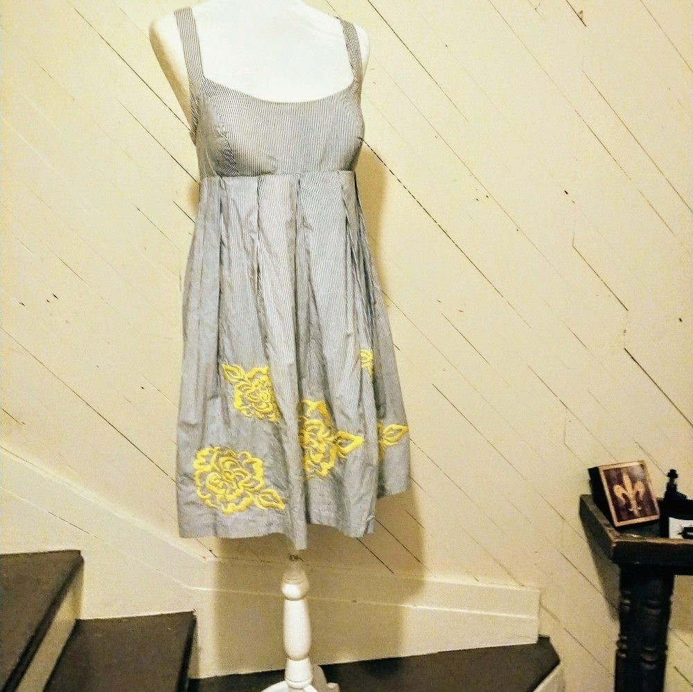 INC black and white empire cross back dress